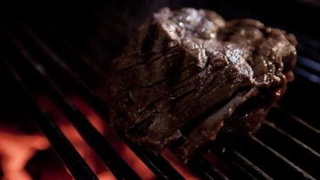 стейк миланзане с тартаром из овощей