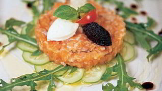 Тартар из лосося с имбирем