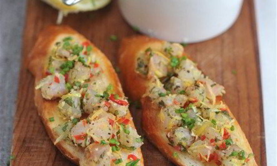 Рецепт тартар из скумбрии с жареным багетом