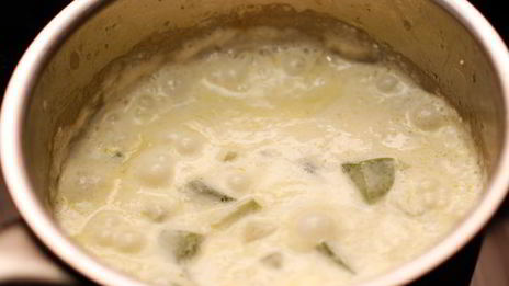 зеленый сливочный соус