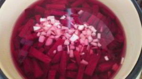 борщ с тушенкой