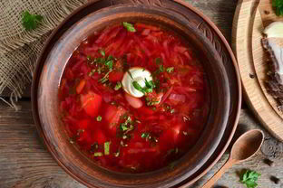 Борщ со шкварками