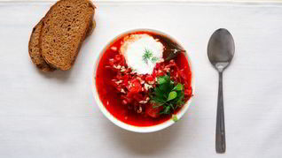 Холодный борщ с хреном