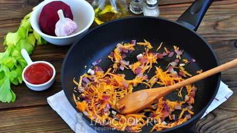 классический борщ с курицей