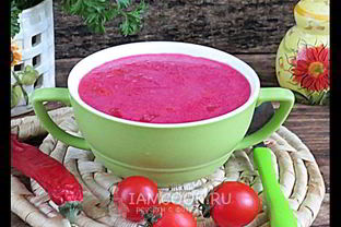 Красный борщ с фасолью и копченостями