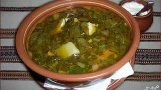 Зеленый борщ с рисом