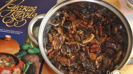 бульон с грибными ушками