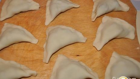 бульон с грибными ушками