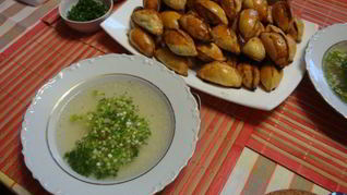 Бульон с пирожочками