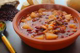 Фасолевый суп на говяжьем бульоне со свининой