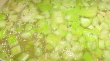 фасолевый суп на курином бульоне