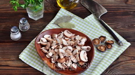 грибной суп на курином бульоне