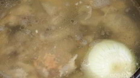 картофельный суп на курином бульоне