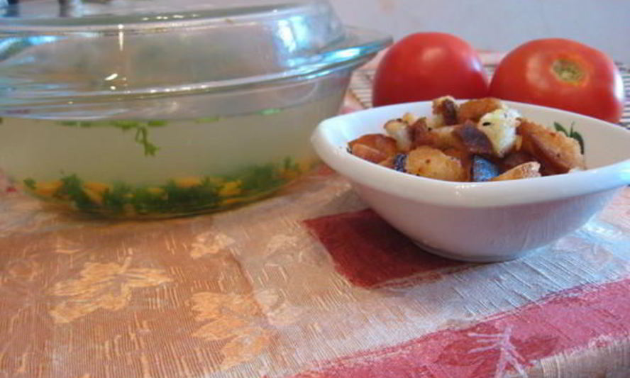 Рецепт куриный бульон с сухариками по-быстренькому