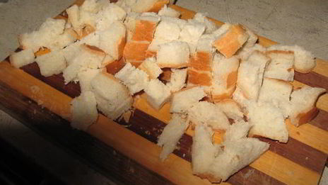 куриный бульон с сухариками по-быстренькому