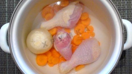 куриный бульон с вермишелью