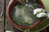 Куриный бульон с заварными клецками