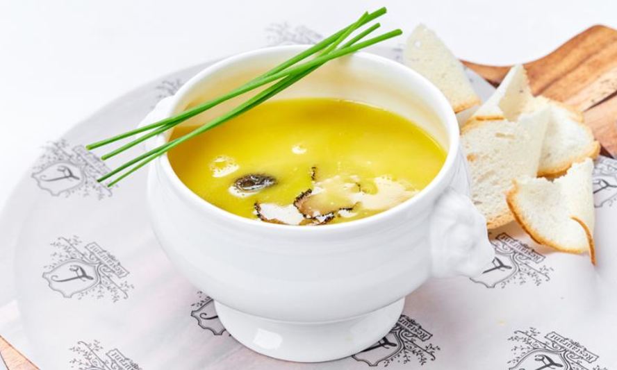 Рецепт куриный бульон со сморчками и черным трюфелем