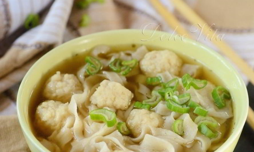 Рецепт лапша в бульоне с рыбными фрикадельками