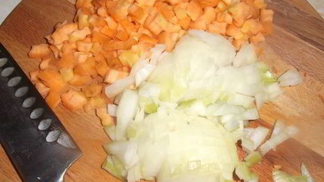 лисички с курицей в бульоне