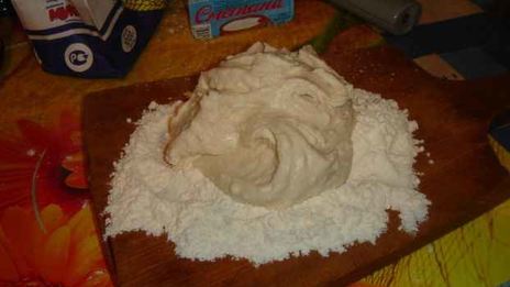 пельмени в горшочках с печенью и бульоном