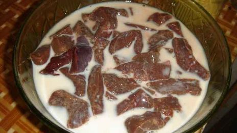 пельмени в горшочках с печенью и бульоном