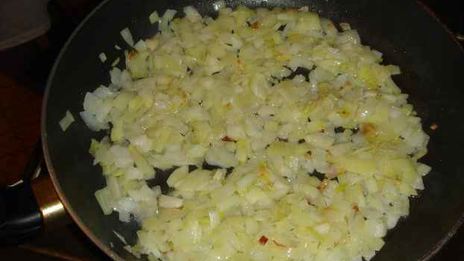 пельмени в горшочках с печенью и бульоном