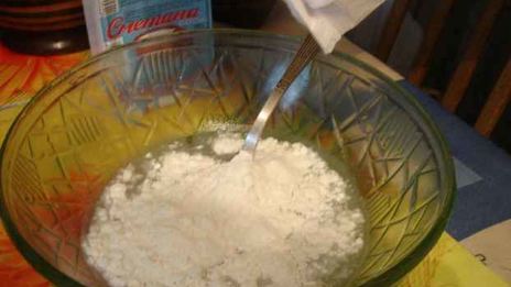 пельмени в горшочках с печенью и бульоном