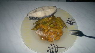 Перловка с бамией и бананом