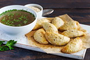 Пирожки с мясом к бульону