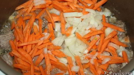 рагу с телятиной на курином бульоне