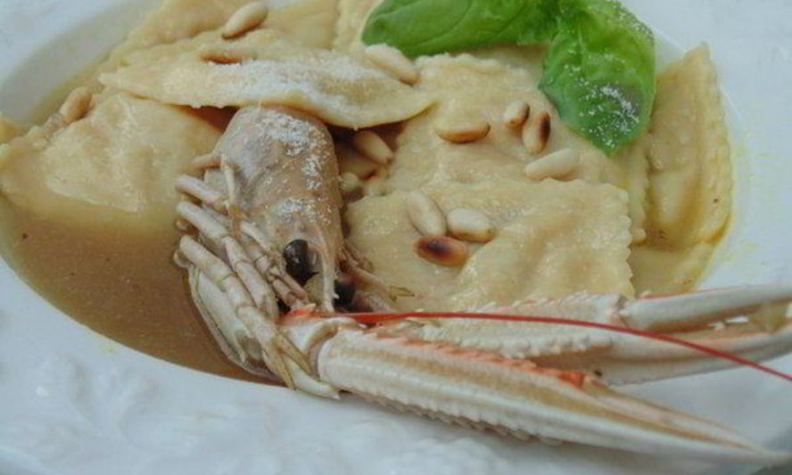 Рецепт равиоли с лангустинами и цукини в густом бульоне