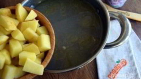 суп из щавеля на курином бульоне