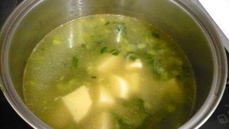 суп на курином бульоне и картофеле