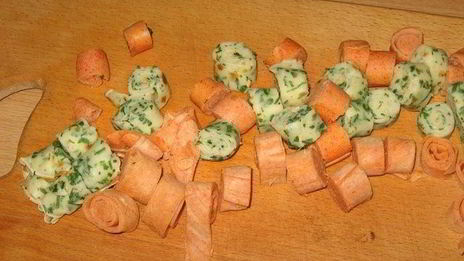 суп панадель — бульон с блинчиками