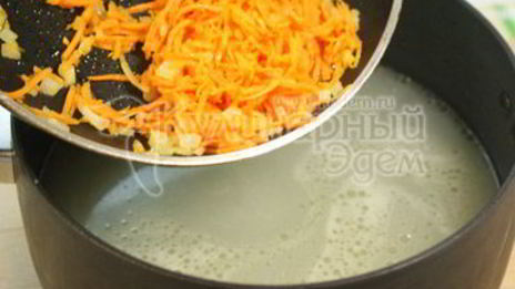 суп с клецками на курином бульоне