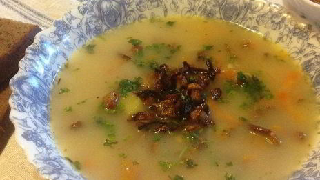 деревенский суп с лисичками