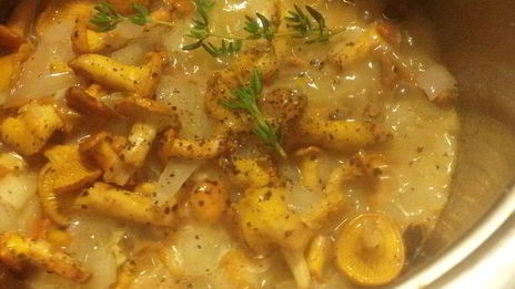 деревенский суп с лисичками