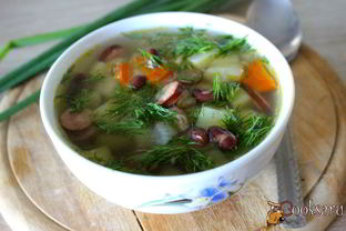 Фасолевый суп с охотничьими колбасками