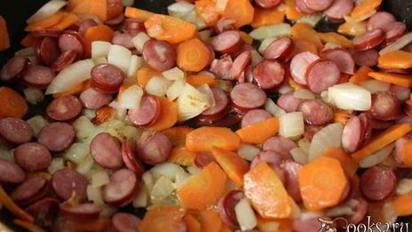 фасолевый суп с охотничьими колбасками