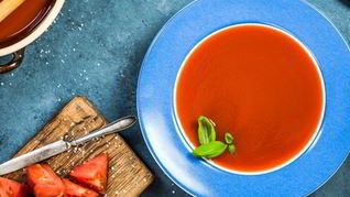 Гаспачо с гранатовым соусом