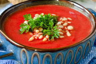 Гаспачо с кедровыми орешками