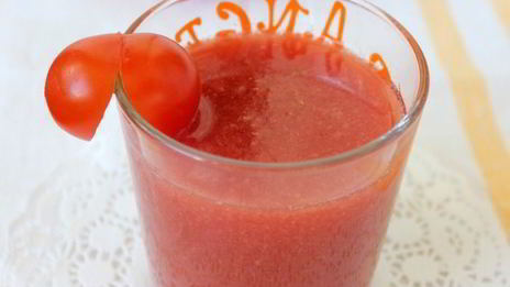 томатно-вишневый гаспачо в стаканах