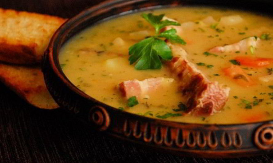 Рецепт ароматный гороховый суп с ребрышками и грудинкой
