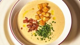 Гороховый крем суп с беконом