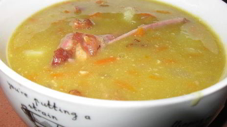 гороховый суп с копченой грудинкой