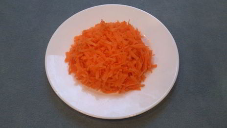 гороховый суп с копченостями в хлебе