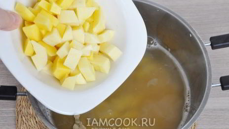 гороховый суп с копчеными крылышками