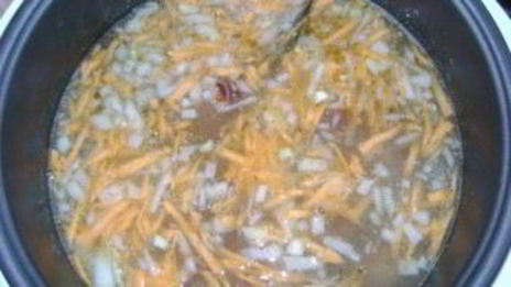 гороховый суп с копчеными ребрышками в мультиварке