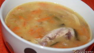 Гороховый суп с курицей и луком пореем